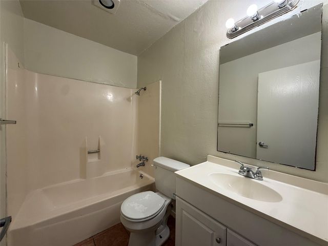 1109 Village Green DR, Austin, TX 78753
