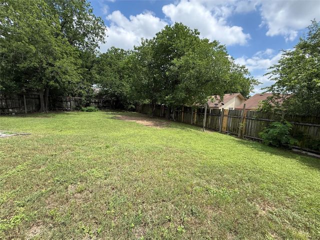1109 Village Green DR, Austin, TX 78753