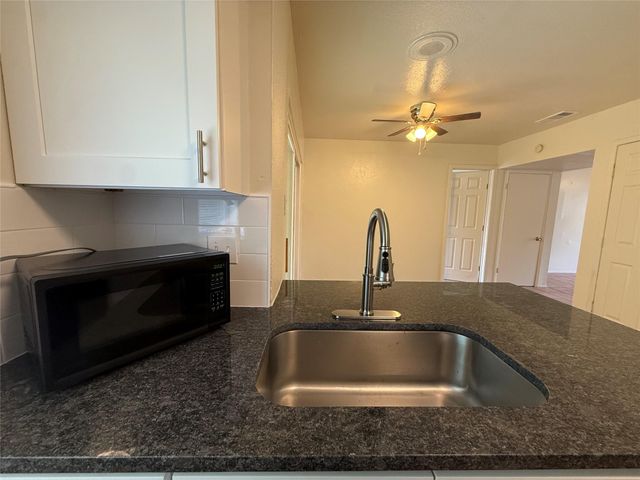 1109 Village Green DR, Austin, TX 78753