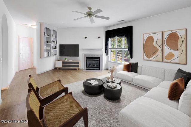 3909 Botsford Court Unit 103, Wilmington, NC 28412
