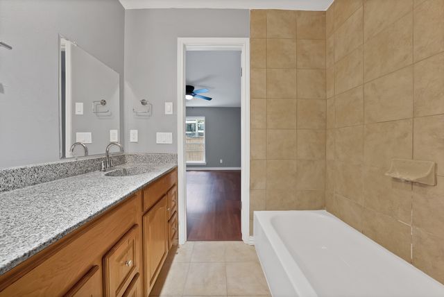 5750 Phoenix Drive 33, Dallas, TX 75231