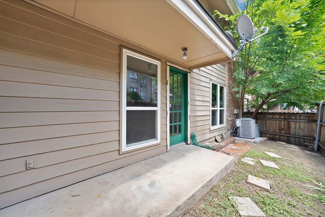 5750 Phoenix Drive 33, Dallas, TX 75231
