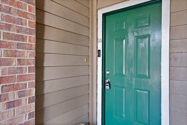 5750 Phoenix Drive 33, Dallas, TX 75231
