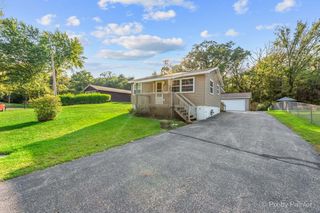 4717 W Wonder Lake Drive, Wonder Lake, IL 60097