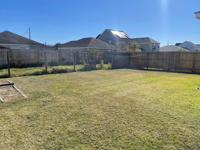 1128 S Sky Ave, Gonzales, LA 70737