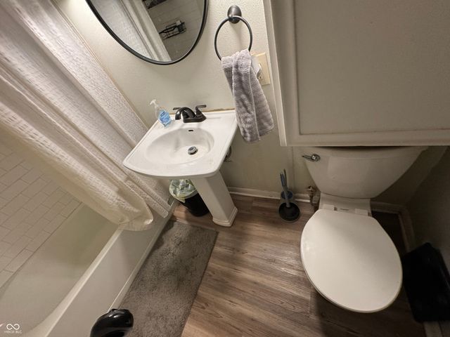 2322 Silver Maple Court, Indianapolis, IN 46222