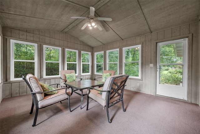 3333 Riverside Drive, Cedar Rapids, IA 52411