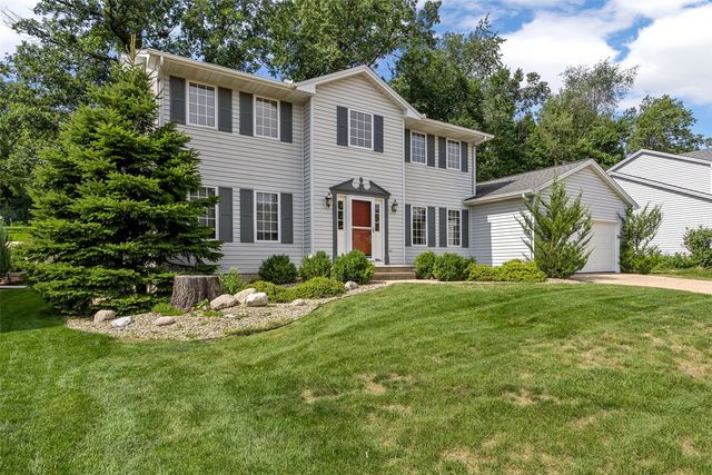 3333 Riverside Drive, Cedar Rapids, IA 52411