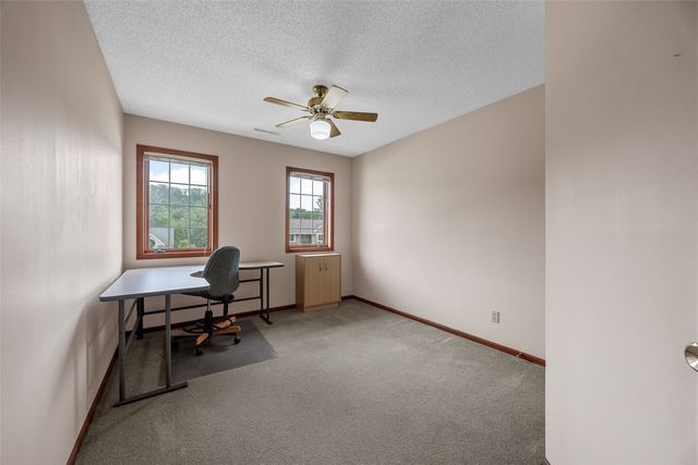 3333 Riverside Drive, Cedar Rapids, IA 52411