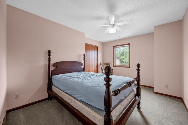 3333 Riverside Drive, Cedar Rapids, IA 52411