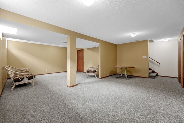 3333 Riverside Drive, Cedar Rapids, IA 52411