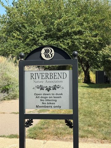 3333 Riverside Drive, Cedar Rapids, IA 52411