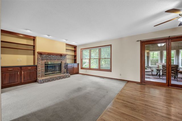 3333 Riverside Drive, Cedar Rapids, IA 52411
