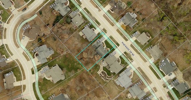 3333 Riverside Drive, Cedar Rapids, IA 52411