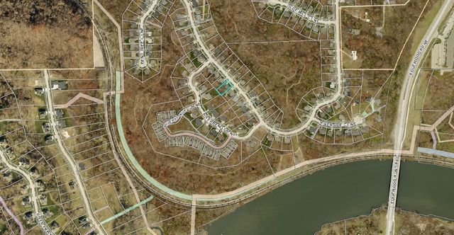 3333 Riverside Drive, Cedar Rapids, IA 52411