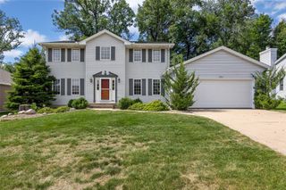 3333 Riverside Drive, Cedar Rapids, IA 52411