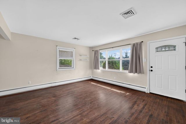 130 BRIARWOOD DR, Douglassville, PA 19518