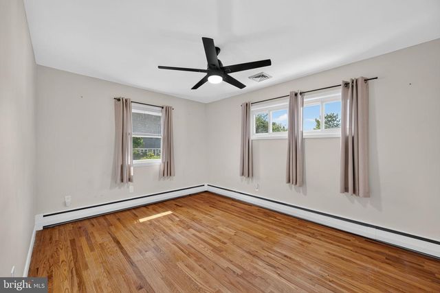 130 BRIARWOOD DR, Douglassville, PA 19518