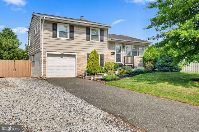 130 BRIARWOOD DR, Douglassville, PA 19518