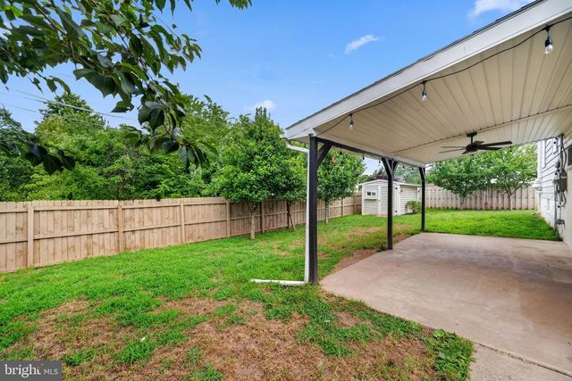 130 BRIARWOOD DR, Douglassville, PA 19518