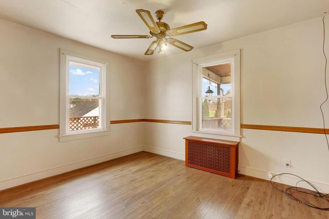 319 N FRANKLIN ST, Waynesboro, PA 17268