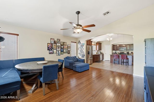 2834 E SAGUARO PARK Lane, Phoenix, AZ 85024