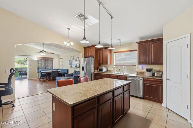 2834 E SAGUARO PARK Lane, Phoenix, AZ 85024
