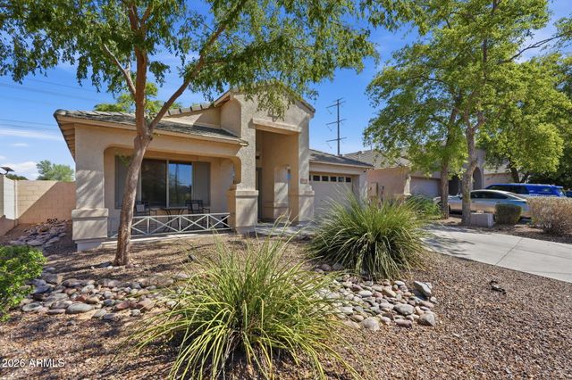 2834 E SAGUARO PARK Lane, Phoenix, AZ 85024