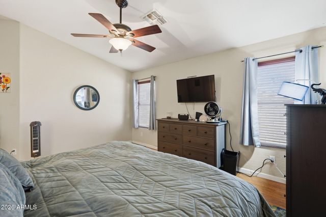 2834 E SAGUARO PARK Lane, Phoenix, AZ 85024