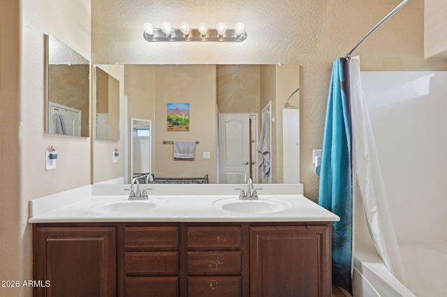 2834 E SAGUARO PARK Lane, Phoenix, AZ 85024