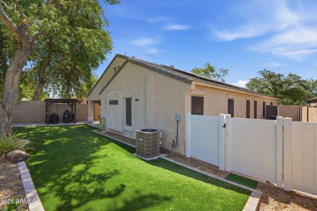 2834 E SAGUARO PARK Lane, Phoenix, AZ 85024
