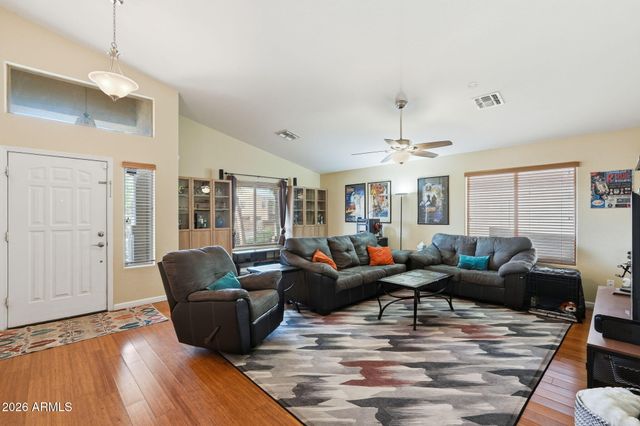 2834 E SAGUARO PARK Lane, Phoenix, AZ 85024