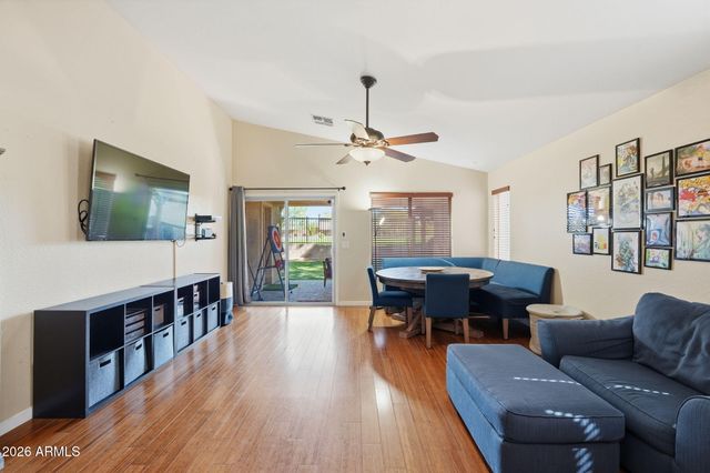 2834 E SAGUARO PARK Lane, Phoenix, AZ 85024