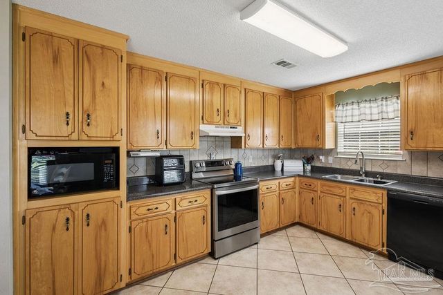 1770 Annie Penton Rd, Jay, FL 32565