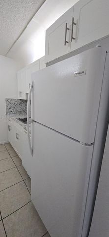 8240 SW 210th St 214, Cutler Bay, FL 33189
