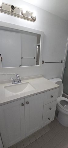 8240 SW 210th St 214, Cutler Bay, FL 33189