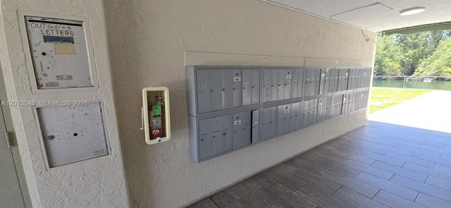 8240 SW 210th St 214, Cutler Bay, FL 33189