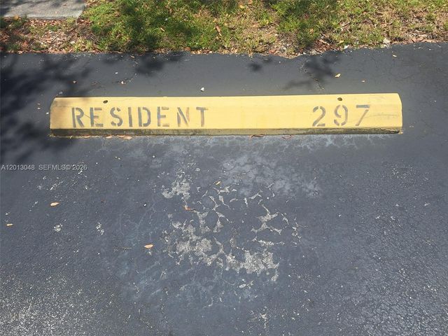 8240 SW 210th St 214, Cutler Bay, FL 33189