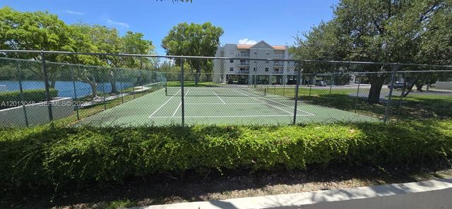 8240 SW 210th St 214, Cutler Bay, FL 33189