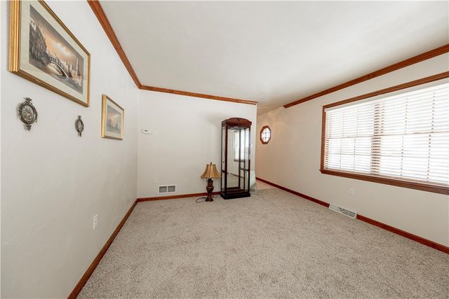 105 Birchwood Way, Irwin, PA 15642