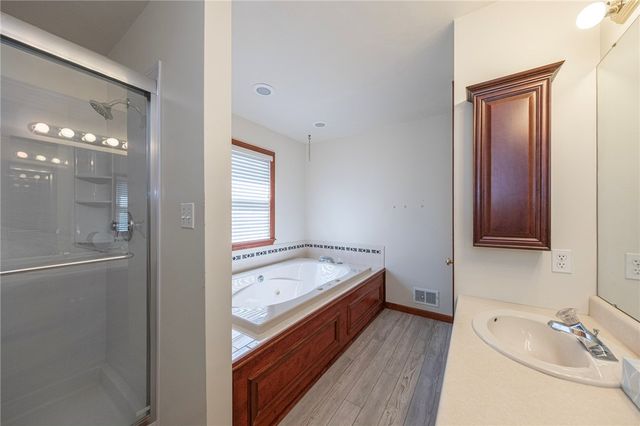 105 Birchwood Way, Irwin, PA 15642