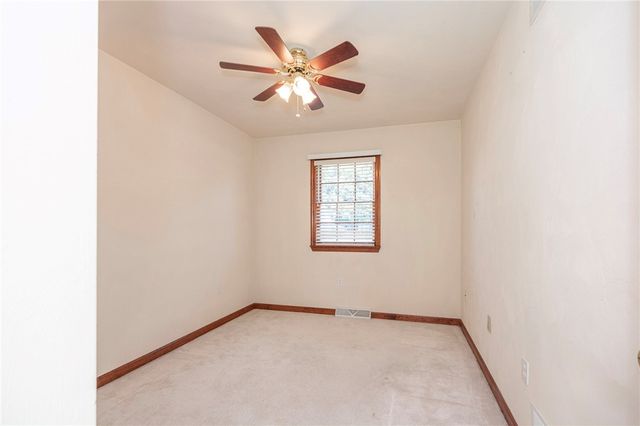 105 Birchwood Way, Irwin, PA 15642