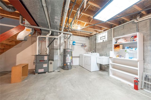 105 Birchwood Way, Irwin, PA 15642