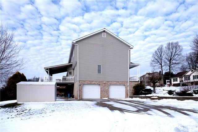 105 Birchwood Way, Irwin, PA 15642