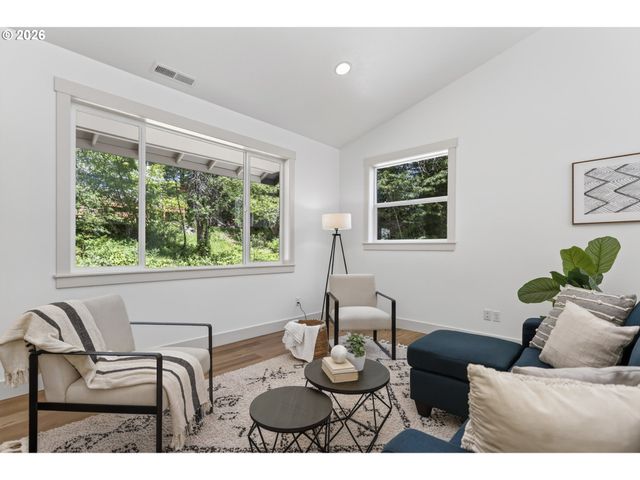 112 CARSON CREEK Rd, Carson, WA 98610