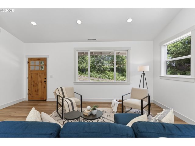 112 CARSON CREEK Rd, Carson, WA 98610