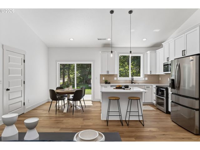 112 CARSON CREEK Rd, Carson, WA 98610