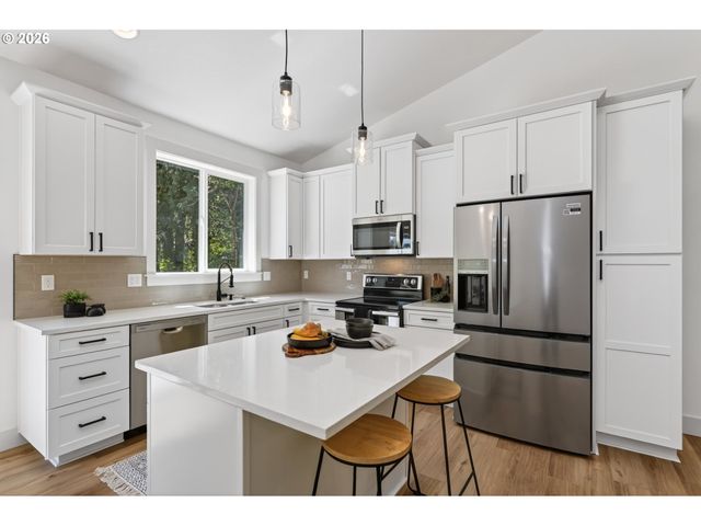 112 CARSON CREEK Rd, Carson, WA 98610