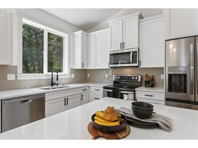 112 CARSON CREEK Rd, Carson, WA 98610