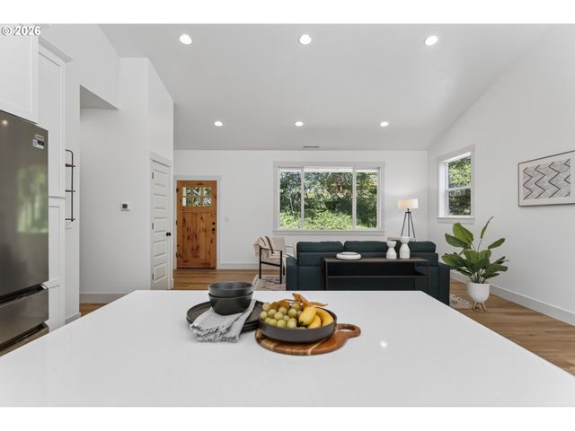 112 CARSON CREEK Rd, Carson, WA 98610